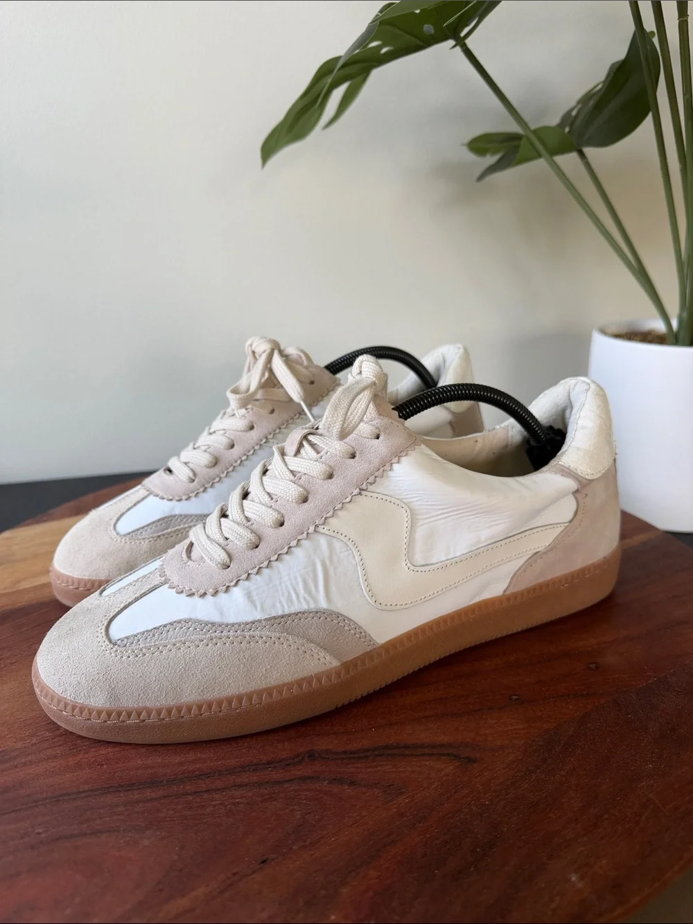 Dolce Vita sneaker that